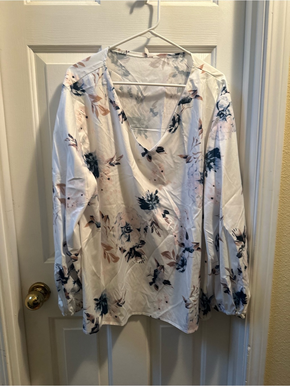 Floral V-Neck Long Sleeve Blouse - White/Pink/Blue